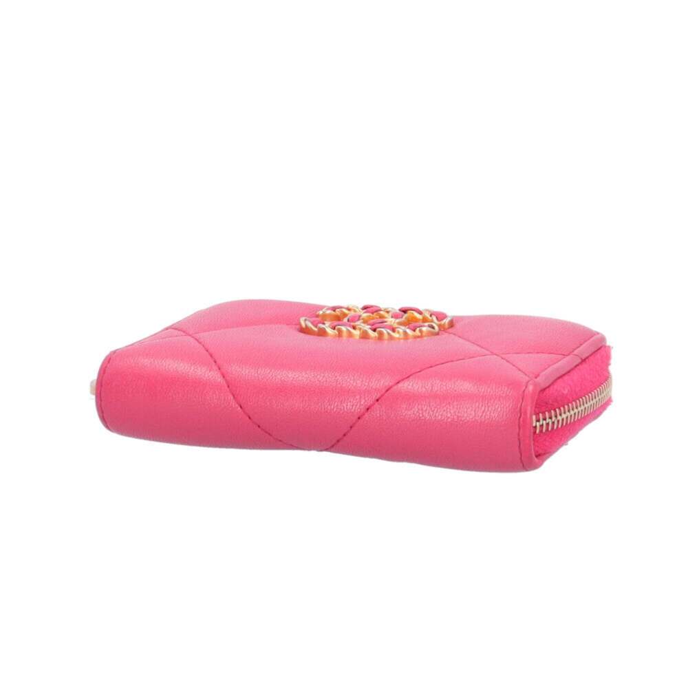 CHANEL Pink Lambskin Leather Wallet - Picture 4 of 10